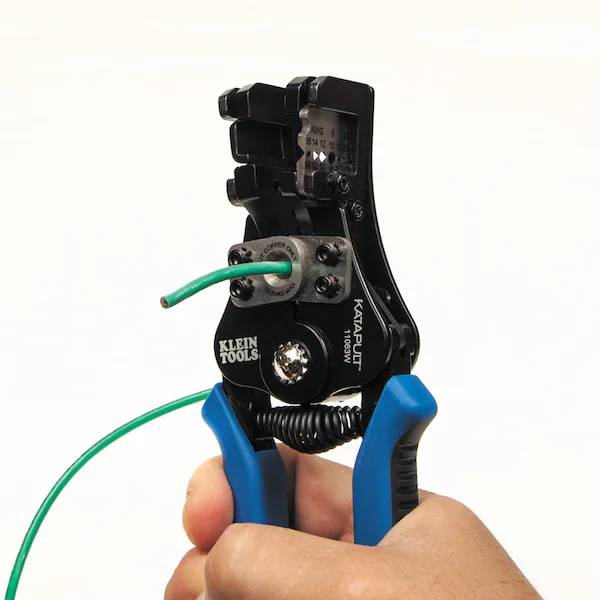 Klein Tools Katapult Wire Stipper and Cutter for 8-20 AWG Solid and 10-22 AWG Standard Wire - - Image 4